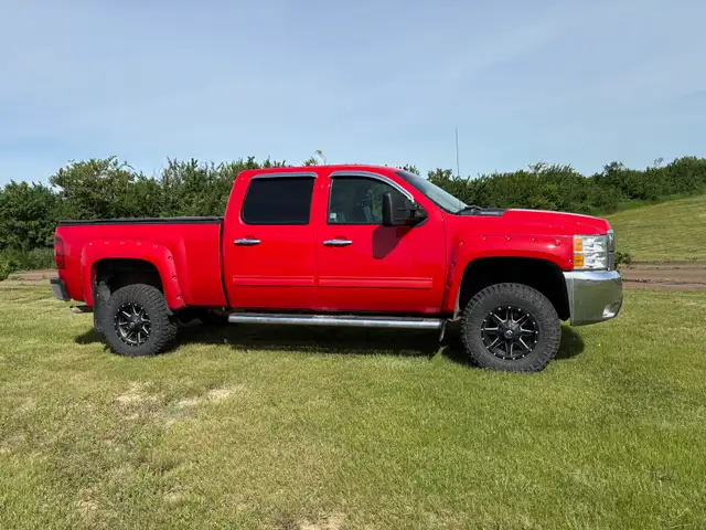 Update REDUCED Chev 2500HD