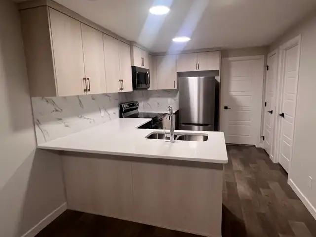 Gorgeous 2 bed 1 bath $1350