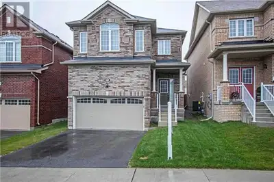 Sharing Room with attached bath $450 in north Oshawa