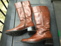 Bottes hautes en cuir, taille 36, Tall leather boots, size 36