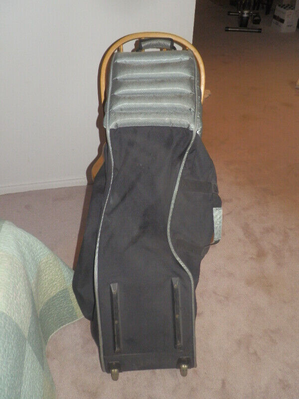 golf bags including travel unit in Hobbies & Crafts in Ottawa - Image 4
