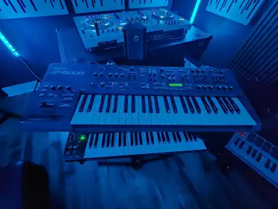 Roland JP 8000 Synthesizer , View more