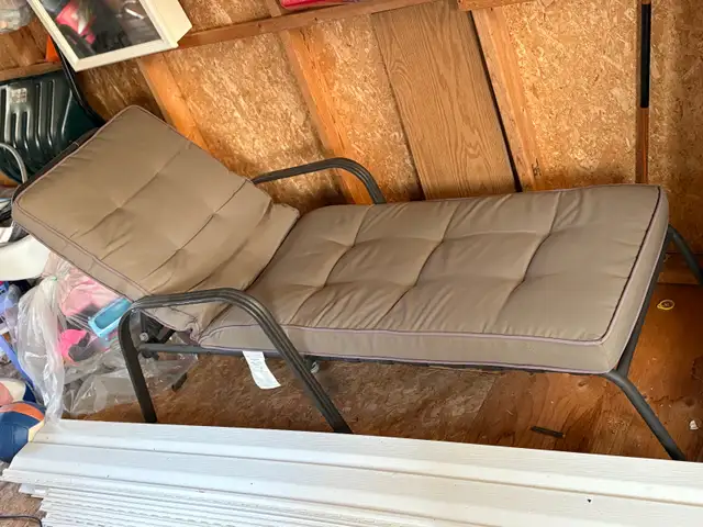 Outdoor Lounge Chair in Patio & Garden Furniture in Markham / York Region - Image 2