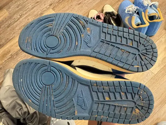 Jordan 1 Retro Low OG SP Fragment x Travis Scott in Men's Shoes in City of Toronto - Image 5