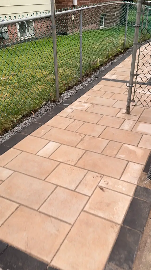 Interlocking Patio Stones566985236929597447