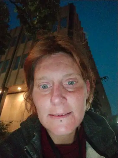 Hello my name is Samantha I'm 35 years old currently on Ontario disability I am looking for a part-t...