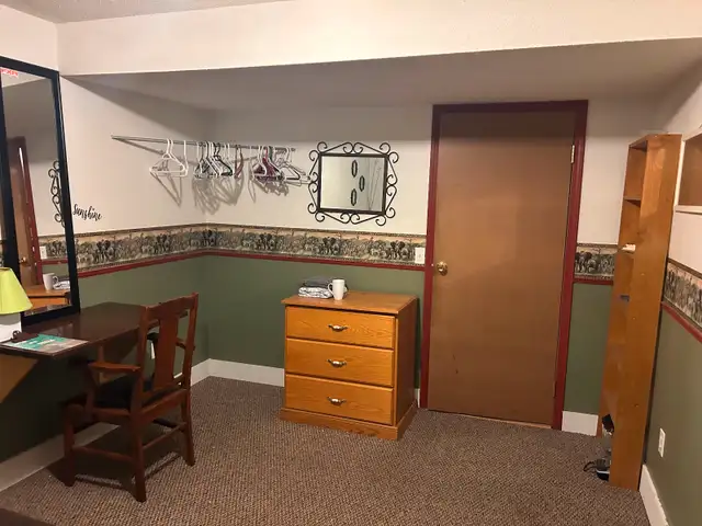 Room for rent. in Room Rentals & Roommates in Brandon - Image 2