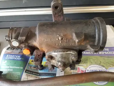 This is a good used Steering gear box, Pitman Arm and Draglink from a 1978- 79 Dodge Ramcharger. Wil...