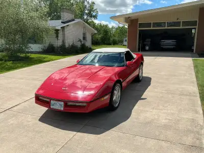 5.7 Engine, air, power leather seats, original paint and top. Excellent condition. Safety included....