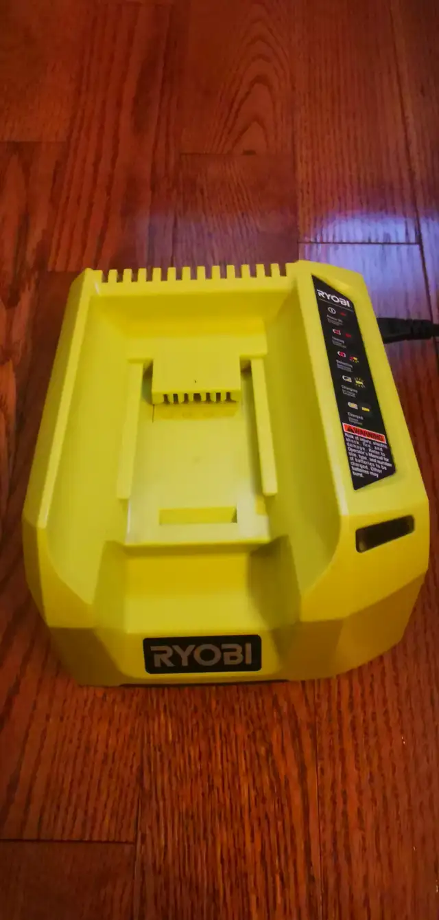 RYOBI - 40V Lithium-Ion Rapid Charger Original charger. in Lawnmowers & Leaf Blowers in City of Toronto - Image 2