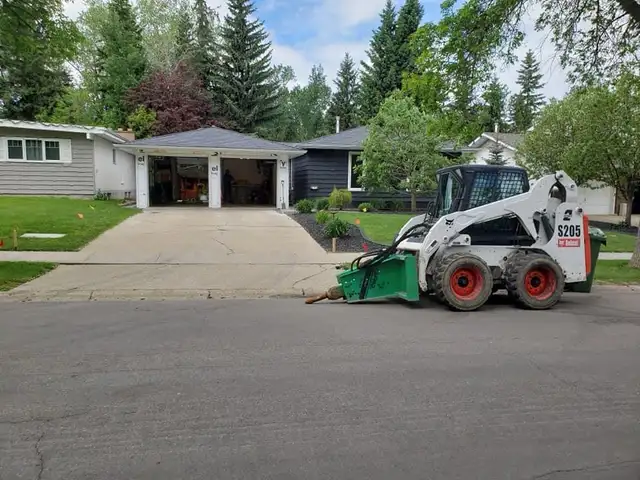 BOBCAT SKIDSTEER SERVICES 476382065916661761