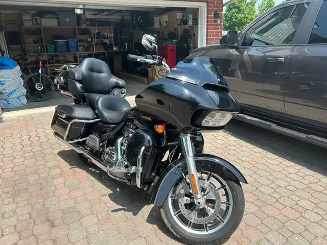 2016 Harley Road Glide Ultra (FLTRU) in Touring in Kitchener / Waterloo - Image 11