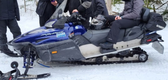 2006 Yamaha Venture RS in Snowmobiles in Hamilton