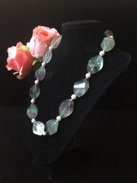 NATURAL FLUORITE JEM WHITE PEARL NECKLACE 18”