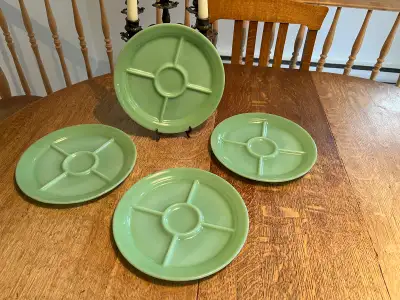 Assiettes de restaurant divisées 4 sections Fire King Jadeite Vintage rares très belles 175 $ chacun...