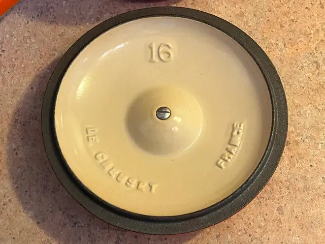 Le Creuset Flame Orange 16 Sauce Pan with Lid in Kitchen & Dining Wares in Calgary - Image 5