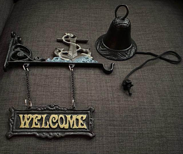 New Welcome Sign with Bell in Outdoor Décor in Markham / York Region - Image 2