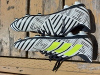 Kids Soccer Shoes 12.5C or 5 US