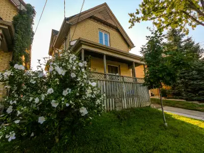 2 Bedroom - Entire House Rental in Old East Village