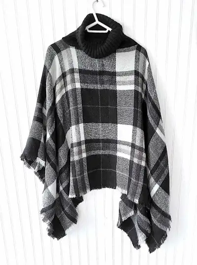 Poncho en laine doux Noir & gris avec colle roulé gr O/S, View more