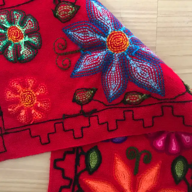 Handcrafted Colourful Mexican Floral Chiapas Table Runner in Rugs, Carpets & Runners in Ottawa - Image 7