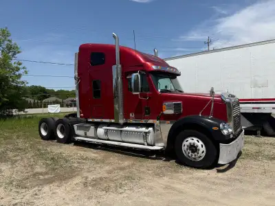 2007 Freightliner Coronado with Cat C15 acert twin turbo. 475 HP 3.42 ratio 13 speed manual transmis...