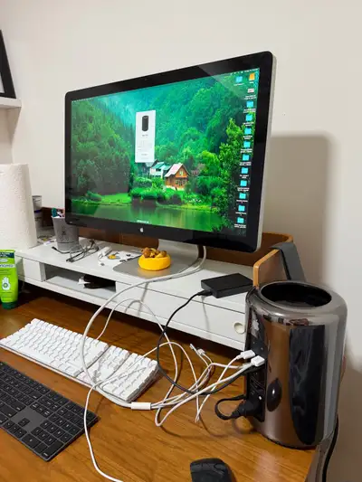 Mac Pro Late 2013 + Apple Thunderbolt Display 27” (A1407) – $350, View more