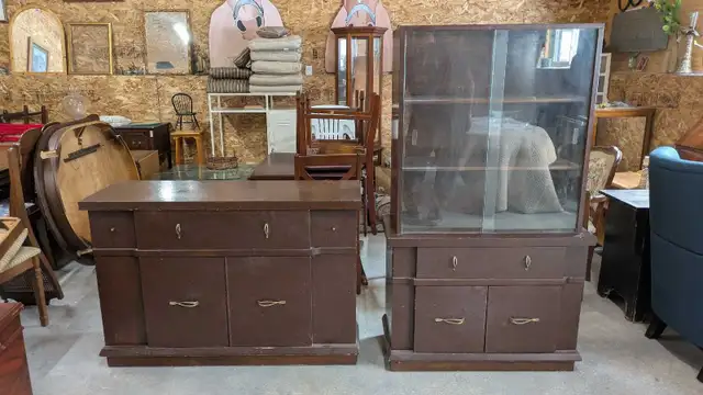 Small hutch and matching buffet in Hutches & Display Cabinets in Peterborough - Image 3