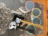 Rockband, console WII, manettes, 2 guitares, 52 Jeux!!!!!!!