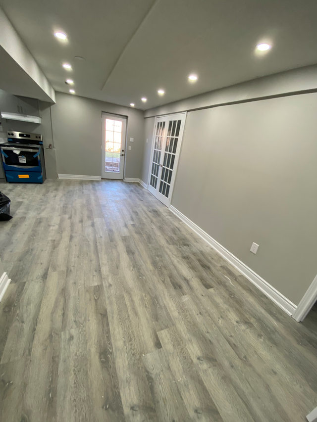 Two bedroom walkout basement in Long Term Rentals in Mississauga / Peel Region - Image 4