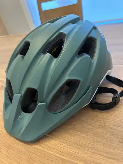 Bike helmet- almost new