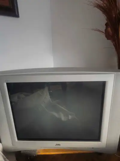 TV JVC 32 pouces cathodique, View more