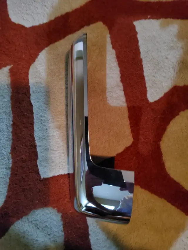 2019-2025 Silverado NEW RH Chrome Exterior mirror cover in Other Parts & Accessories in Thunder Bay - Image 5