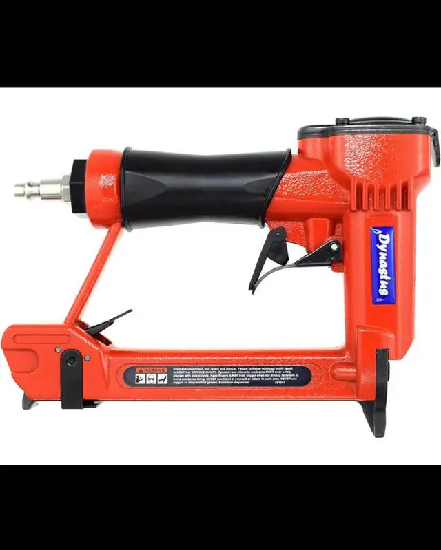 Dynastus Pneumatic Upholstery Staple Gun, 22 Gauge 3/8" Wide Cro in Power Tools in Hamilton - Image 4