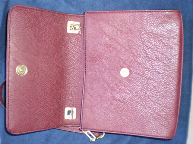 Leather Handbag Purse Duffel Wallet in Women's - Bags & Wallets in City of Toronto - Image 3