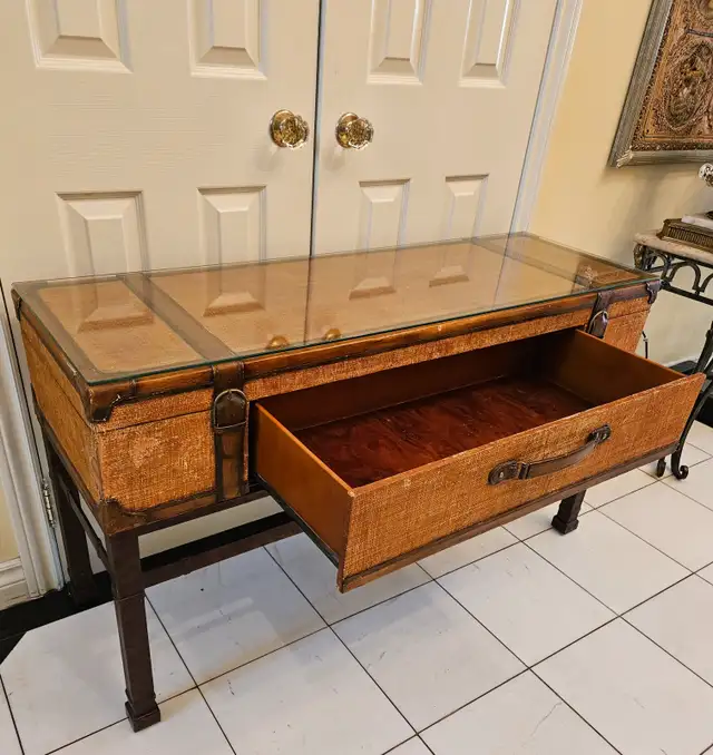 VTG STILES BROTHERS STYLE STEAMER SAFARI WICKER TABLE / CONSOLE in Coffee Tables in City of Toronto - Image 3