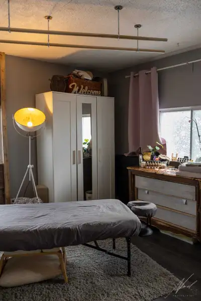 45-Minute Ashiatsu Massage with Courtney Bond– Gatineau | Move Freely Massage Therapy Experience the...