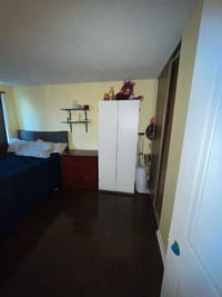 1 bedroom Ajax wifif, laundry and parking included