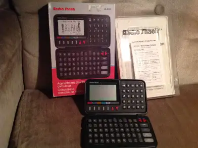 Techno rétro : ancienne calculatrice agenda Radio Shack, View more