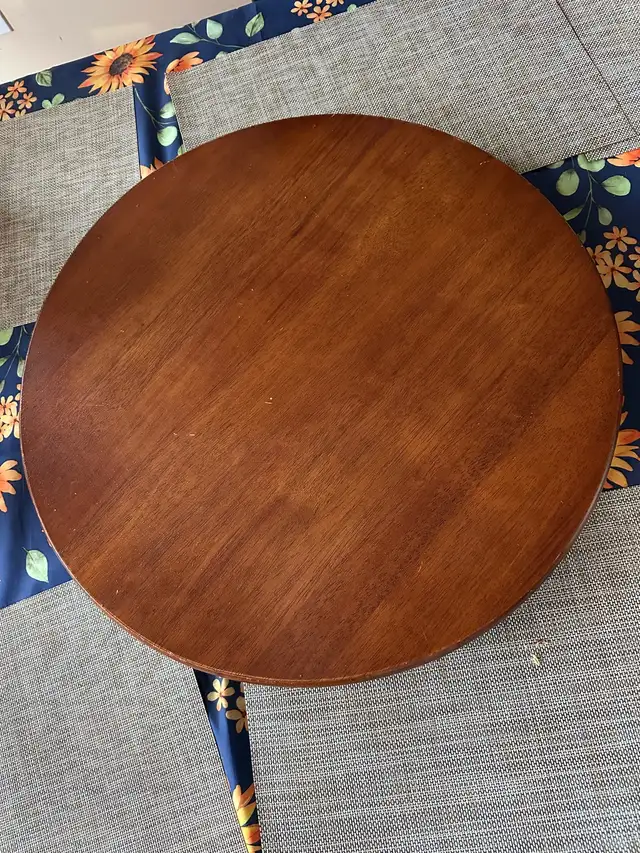 Lazy Susan turnable table in Other Tables in St. Albert - Image 2