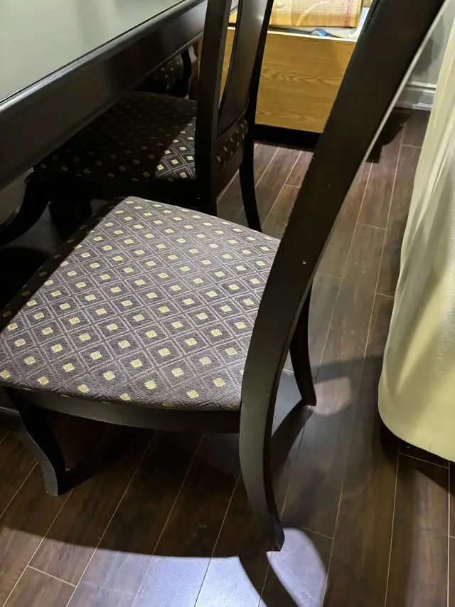 Solid Wood Dining Table with 6 Chairs64341198534786122