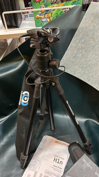 Zoom APH-1n Recorder w Tripod