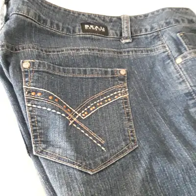 JEAN NEUVE DAWSON GR 8 FEM+BRILLANTS SUR POCHES ARRIÈRES: $10.00, View more