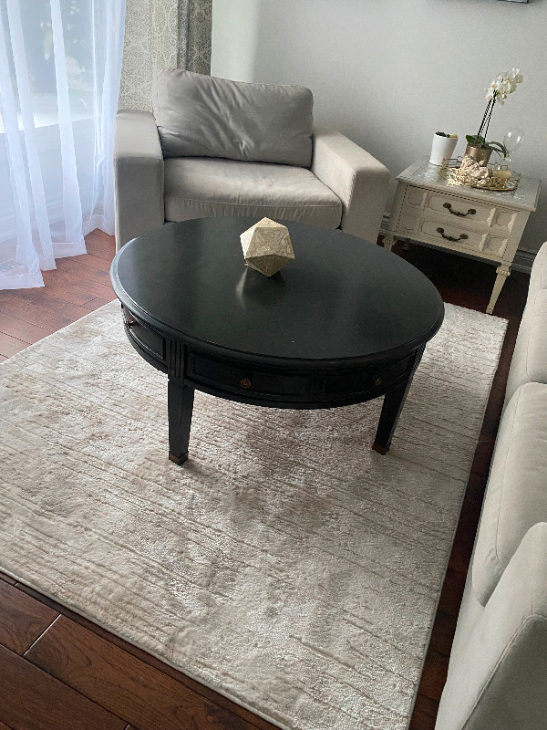 Distressed refinished 36” round solid wood coffee table. in Coffee Tables in Markham / York Region