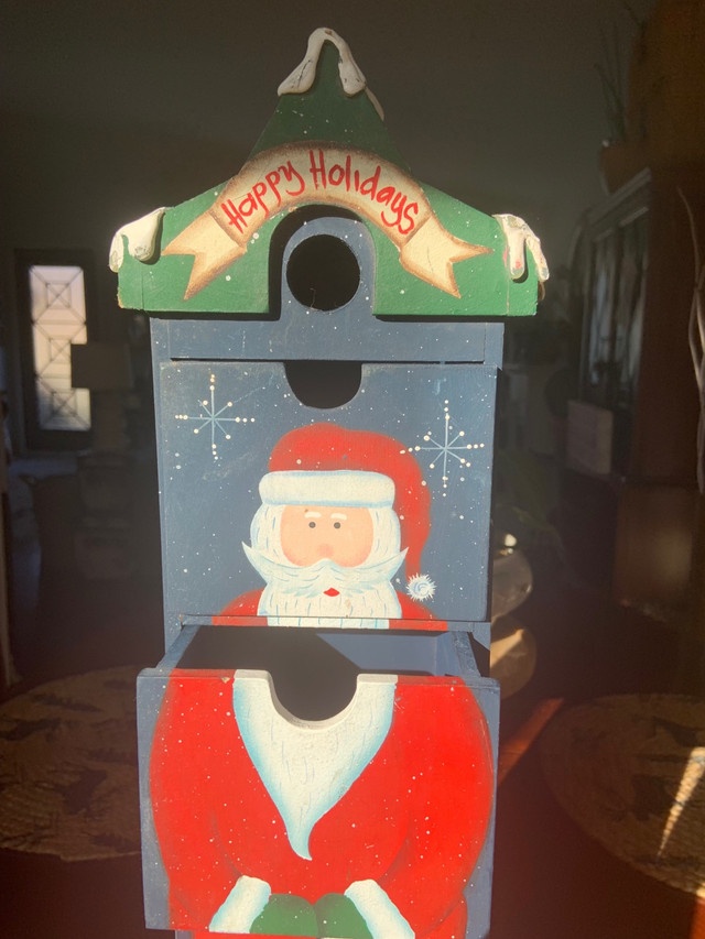WOODEN CHRISTMAS HOLIDAY SANTA STAND WITH 4 DRAWERS ! BRAMPTON ! in Holiday, Event & Seasonal in Mississauga / Peel Region - Image 3