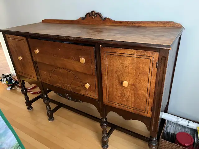 Antique Dining room set in Dining Tables & Sets in Moncton - Image 3