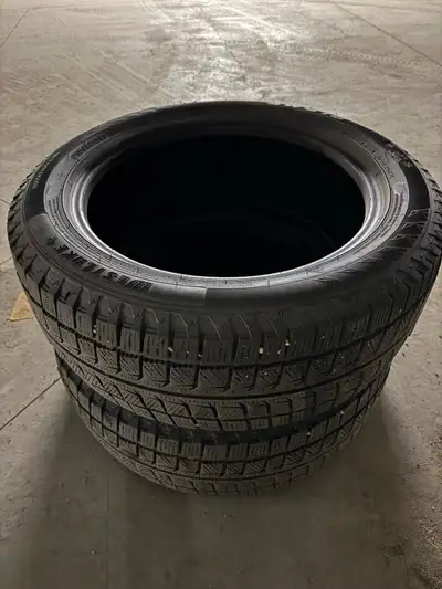 2x 215 55 R17 Westlake SW618 Winter Tires In very good condition, even wear, half tred left!