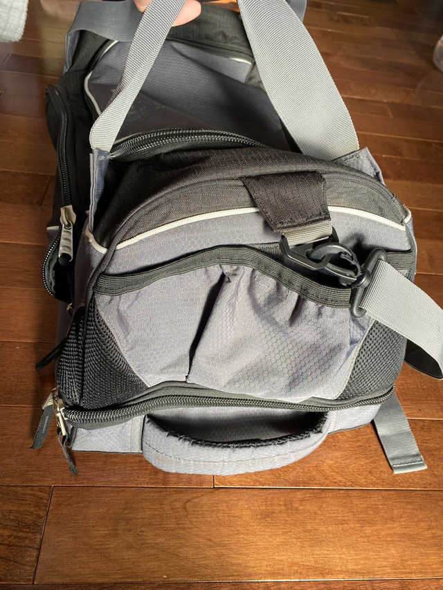 High Sierra Grey Black sport Duffle bag in Women's - Bags & Wallets in Calgary - Image 3