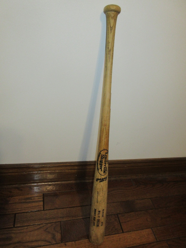 Toronto Blue Jays Willie Greene used broken bat in Arts & Collectibles in St. Catharines - Image 4