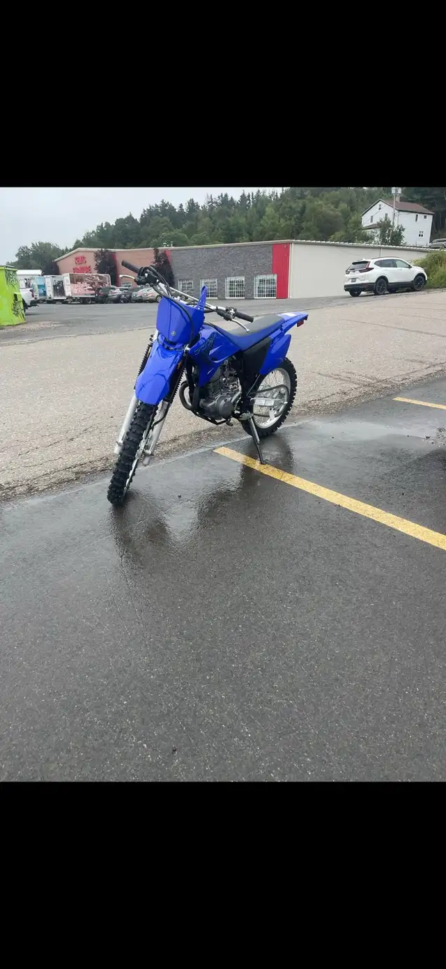 Yamaha TTR 230 in Dirt Bikes & Motocross in Cape Breton - Image 2